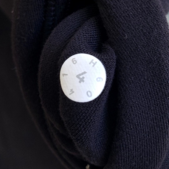 Lululemon Hill And Valley Mock Neck - Picture 4 of 6